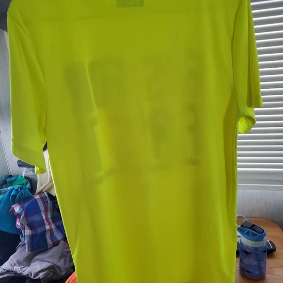 Boys tshirt - Picture 2 of 2